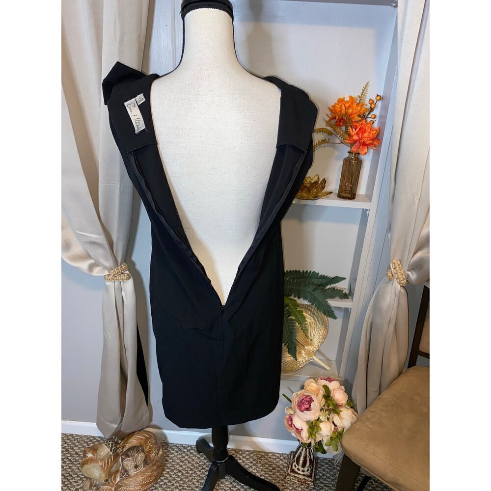 Emma & Michele Black size 8 Fitted Bust Back Zipper Bow Detail GUC Sheath Dress - Picture 7 of 10